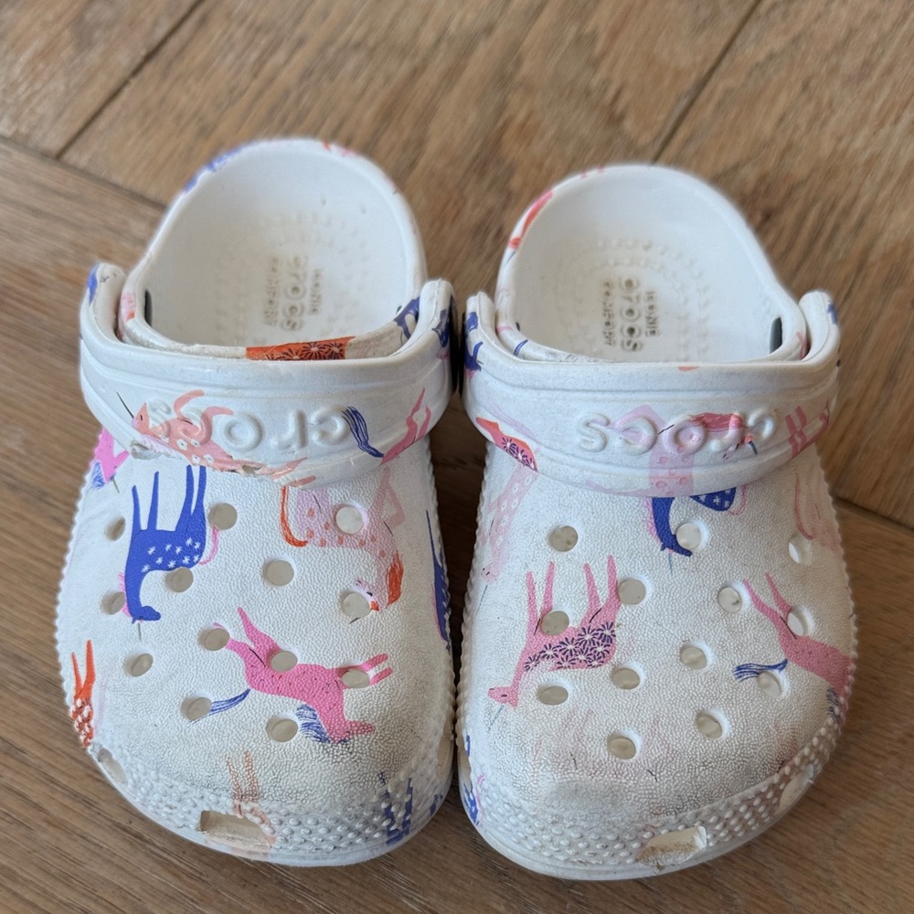 Kids crocs animal graphics